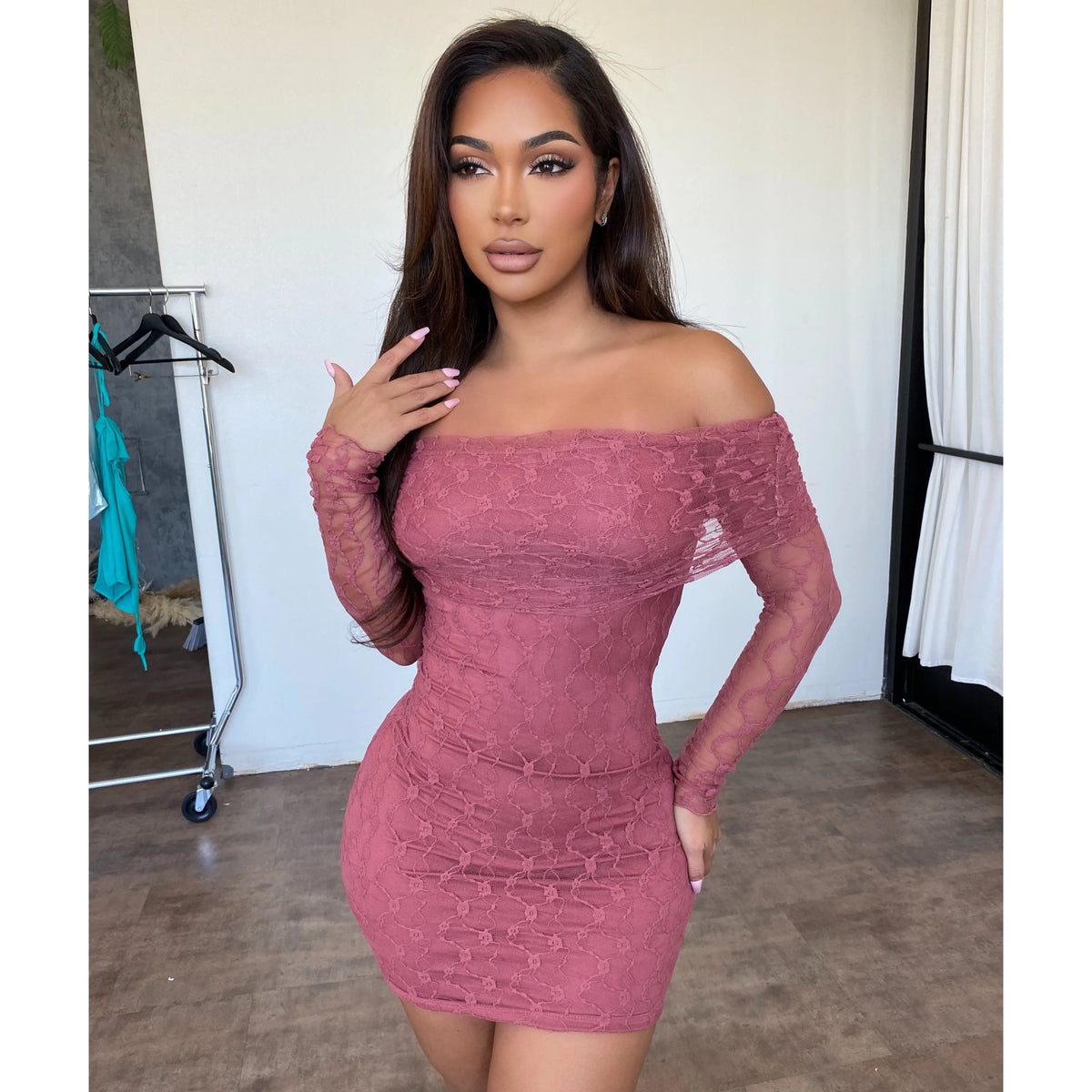 Jacky lace Mini Dress (Dusty Rose)